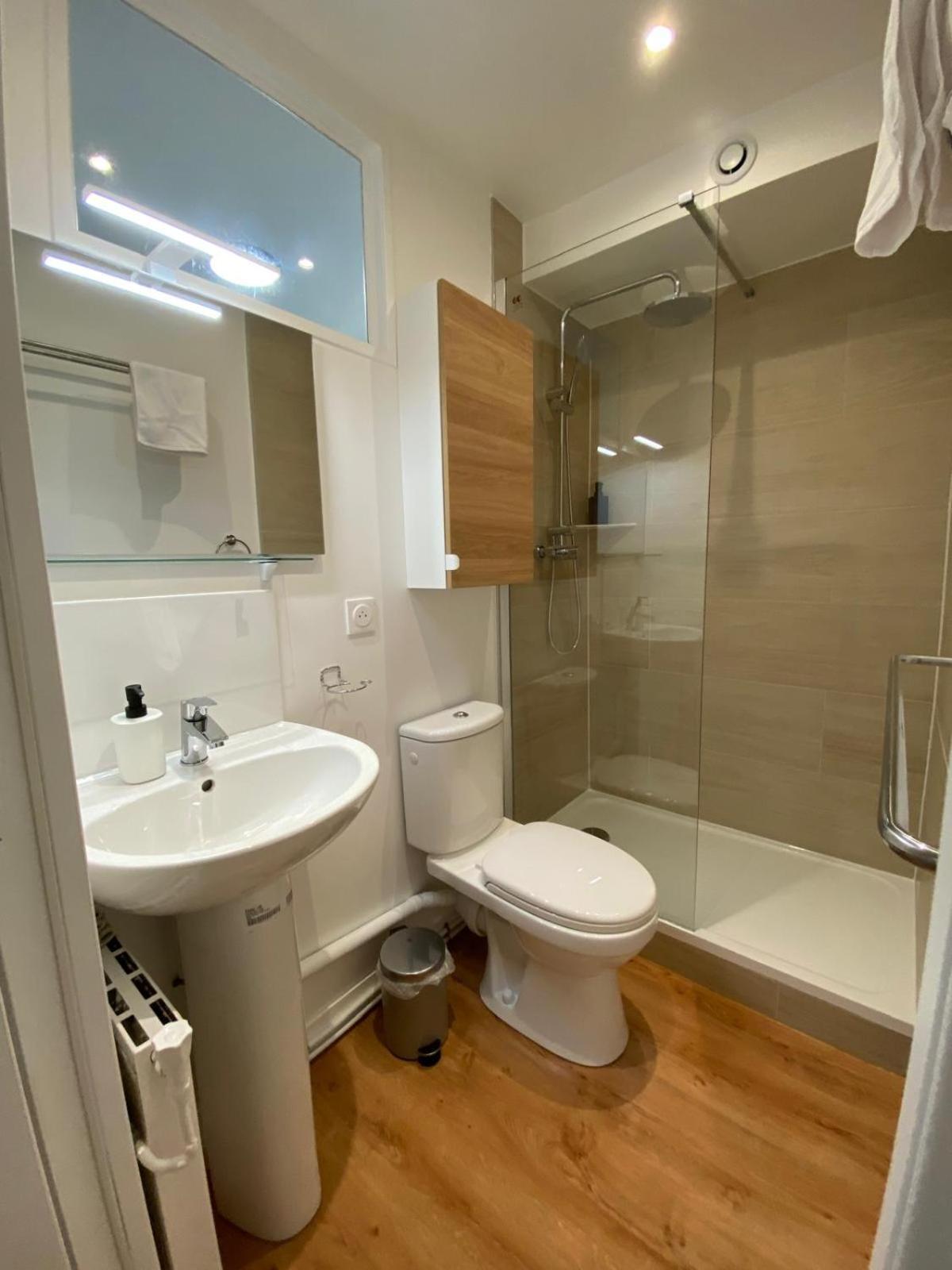 Studio Number 15 Pantin Bagian luar foto