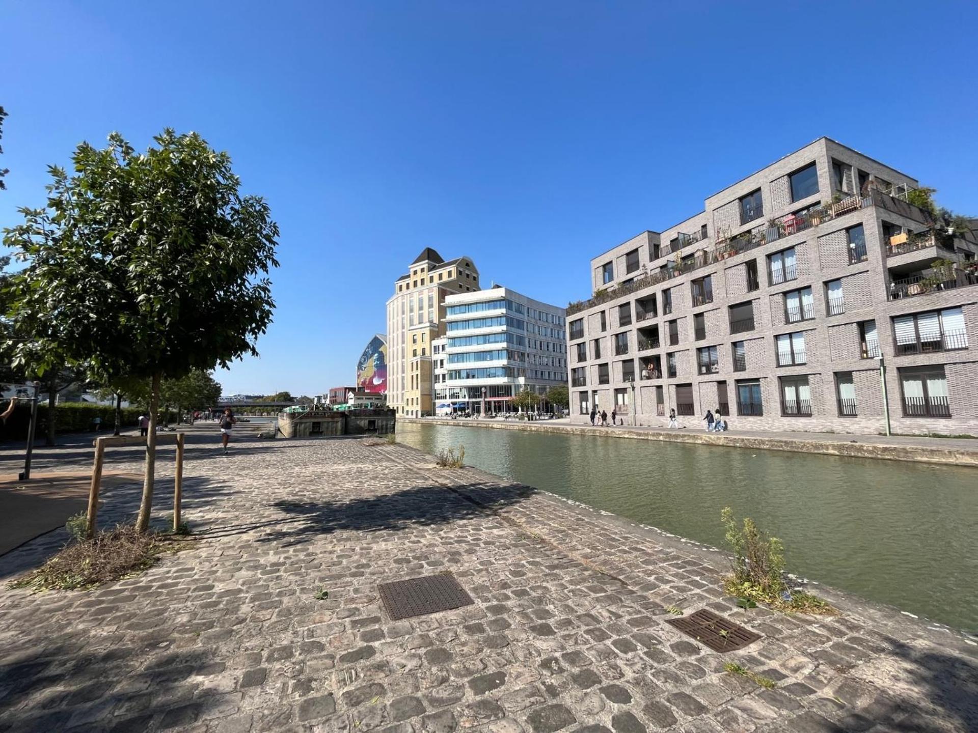 Studio Number 15 Pantin Bagian luar foto