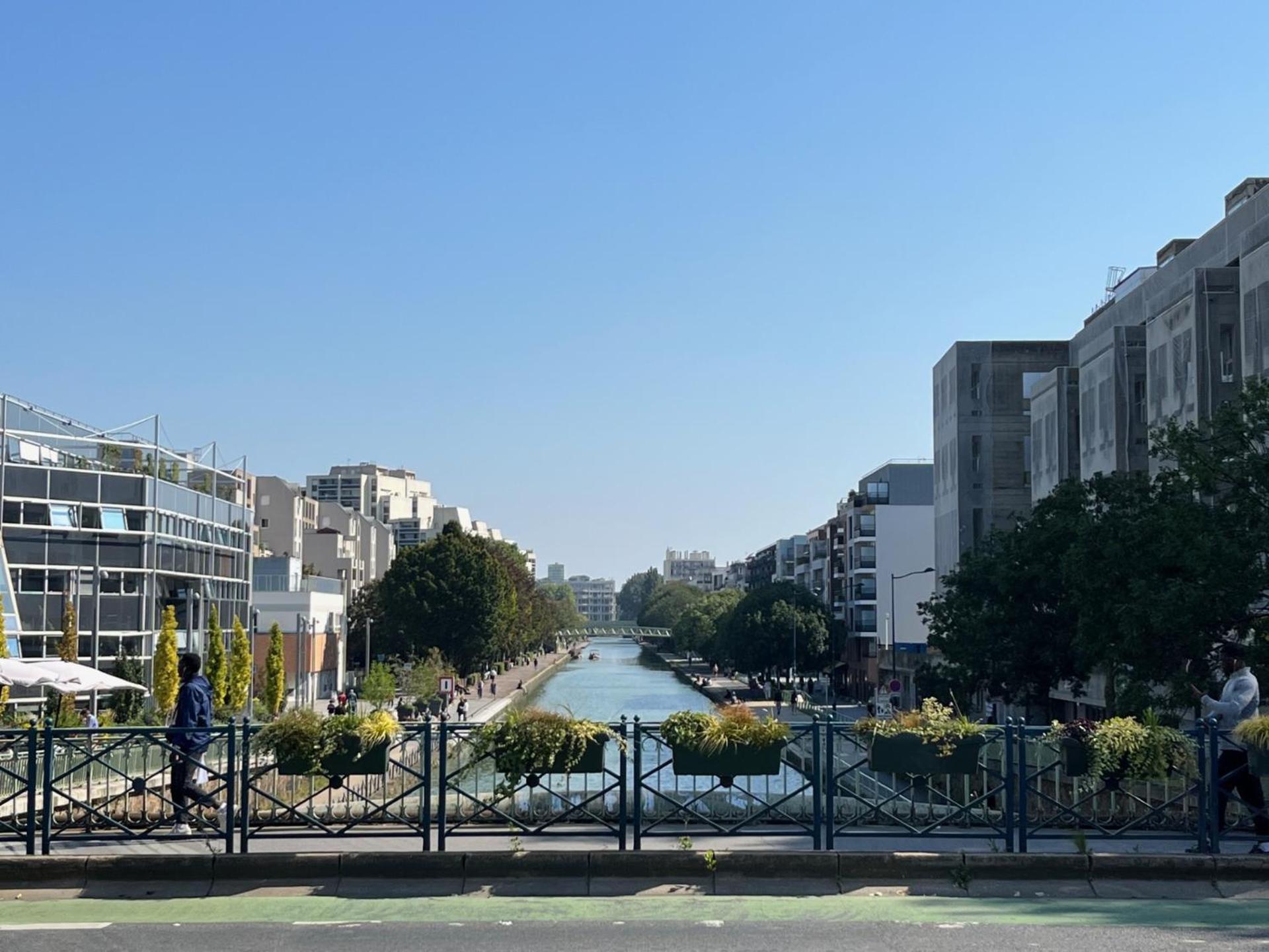 Studio Number 15 Pantin Bagian luar foto